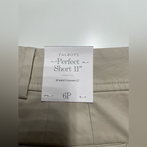 Talbots Women Perfect Short 11” inseam at waist Beige size 6 petite NWT - Picture 4 of 9